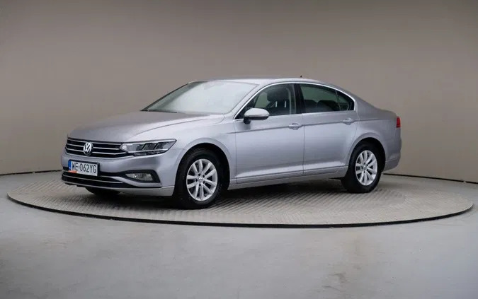 mazowieckie Volkswagen Passat cena 73899 przebieg: 147316, rok produkcji 2020 z Warszawa